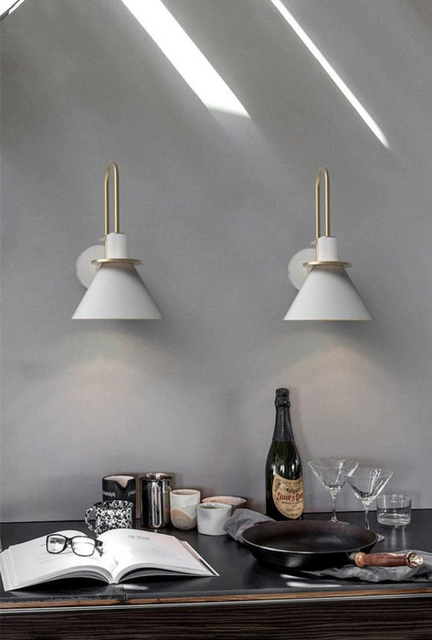 Nordic Metal Wall Sconce-DWHOME