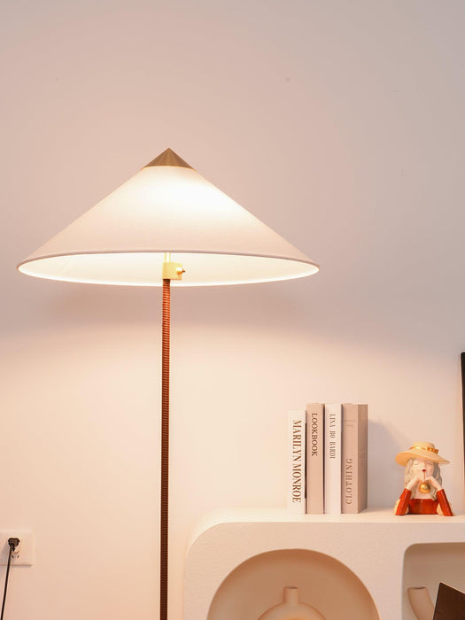 9602 Floor Lamp - Vakkerlight