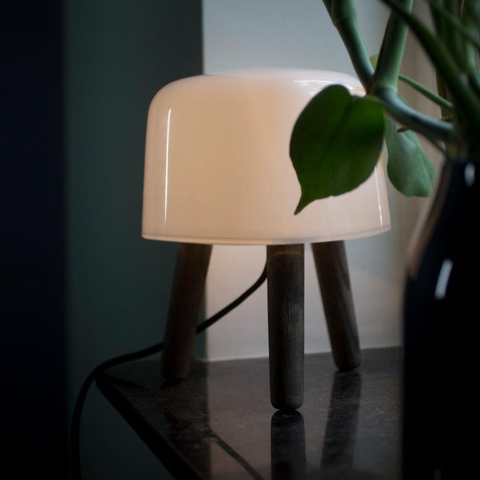 Milk NA1 Table Lamp.