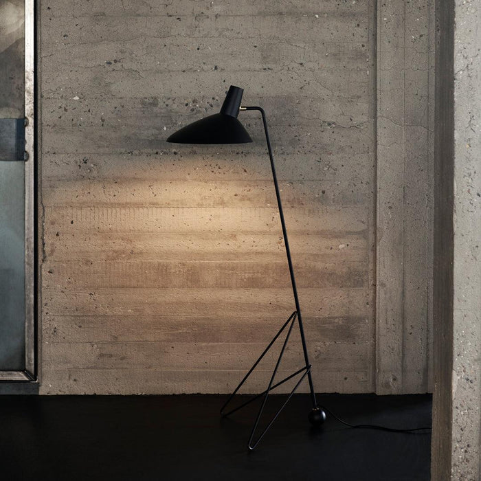 Tripod HM8 Floor Lamp.