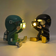 Adventurer Resin Table Lamp-DWHOME