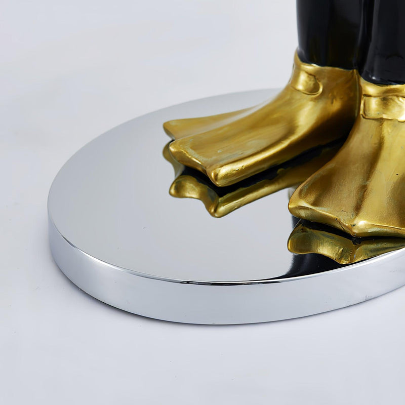 Adventurer Resin Table Lamp-DWHOME