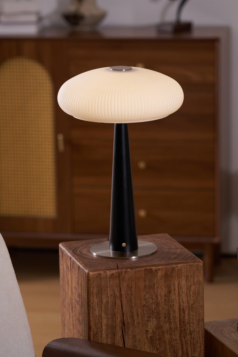 Aeruno Table Lamp-DWHOME