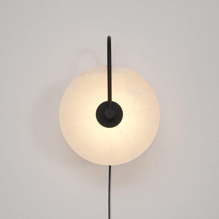 Alabaster LED Plug-In Wall Lamp - Vakkerlight