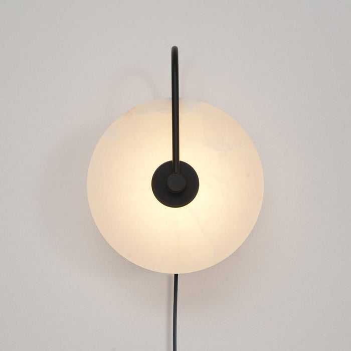 Alabaster LED Plug-In Wall Lamp - Vakkerlight