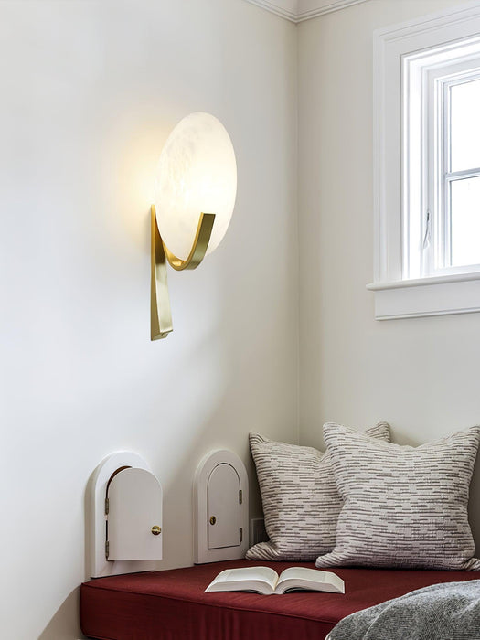 Alice Alabaster Plug-in Wall Lamp - DWHOME