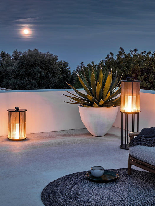 Lantern Garden Outdoor Light-DWHOME