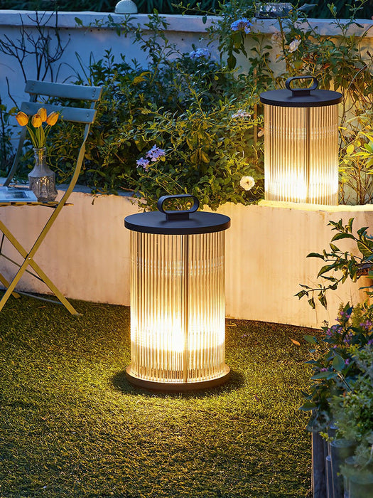 Lantern Garden Outdoor Light-DWHOME