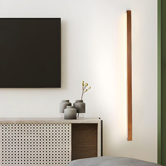 Arlo Linear Wood Wall Light - DWHOME