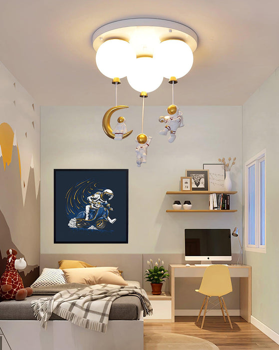 Astronaut Glossy Balloon Ceiling Lamp.