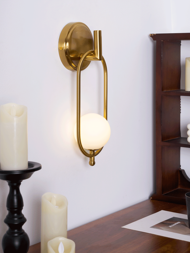 Aurea Brass Wall Light-DWHOME