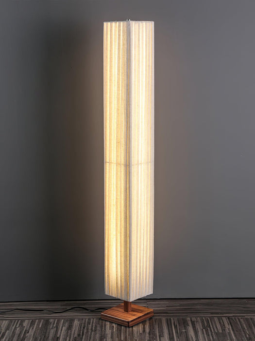 Bailey Floor Lamp - Vakkerlight