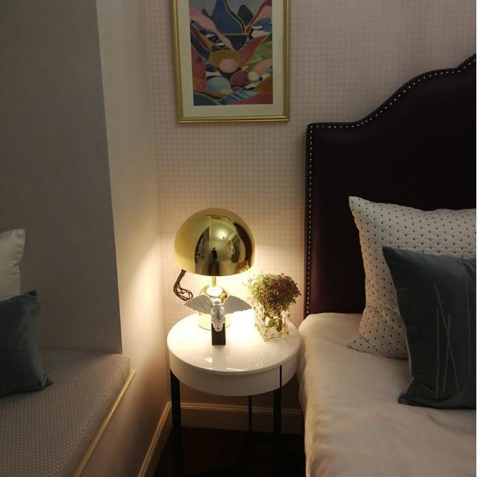"Lampe de table Bell-DWHOME"