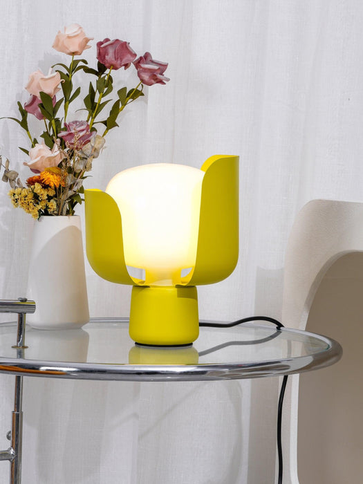 Petals Glass Table Lamp - DWHOME