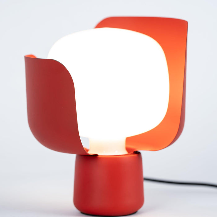 Petals Glass Table Lamp - DWHOME