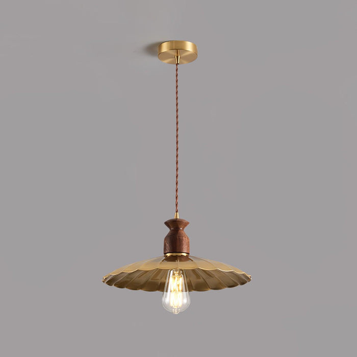 Brass Crest Pendant Light - Vakkerlight