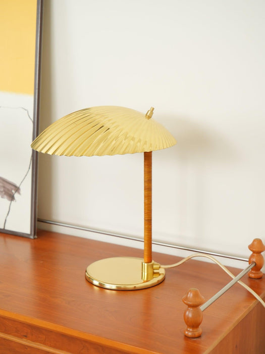 Brass Shell Table Lamp-DWHOME