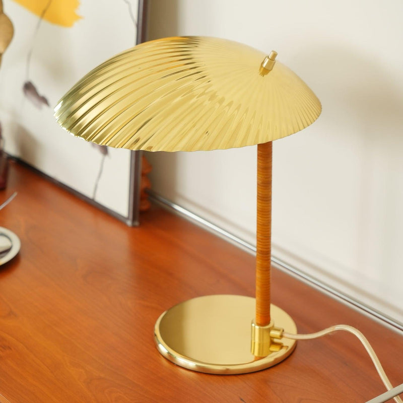Brass Shell Table Lamp-DWHOME