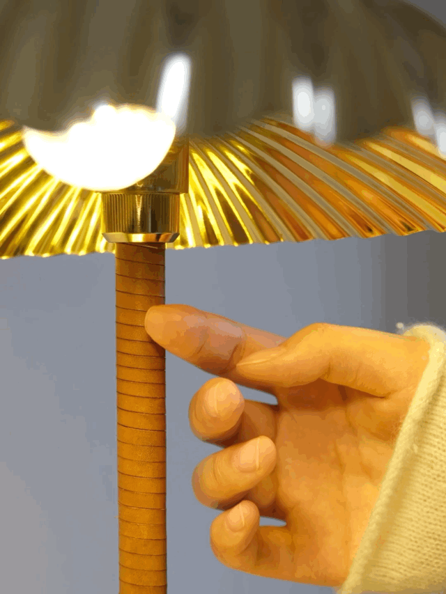 Brass Shell Table Lamp-DWHOME