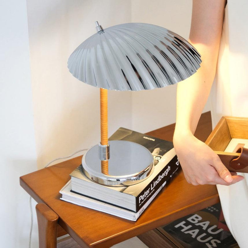 Brass Shell Table Lamp-DWHOME