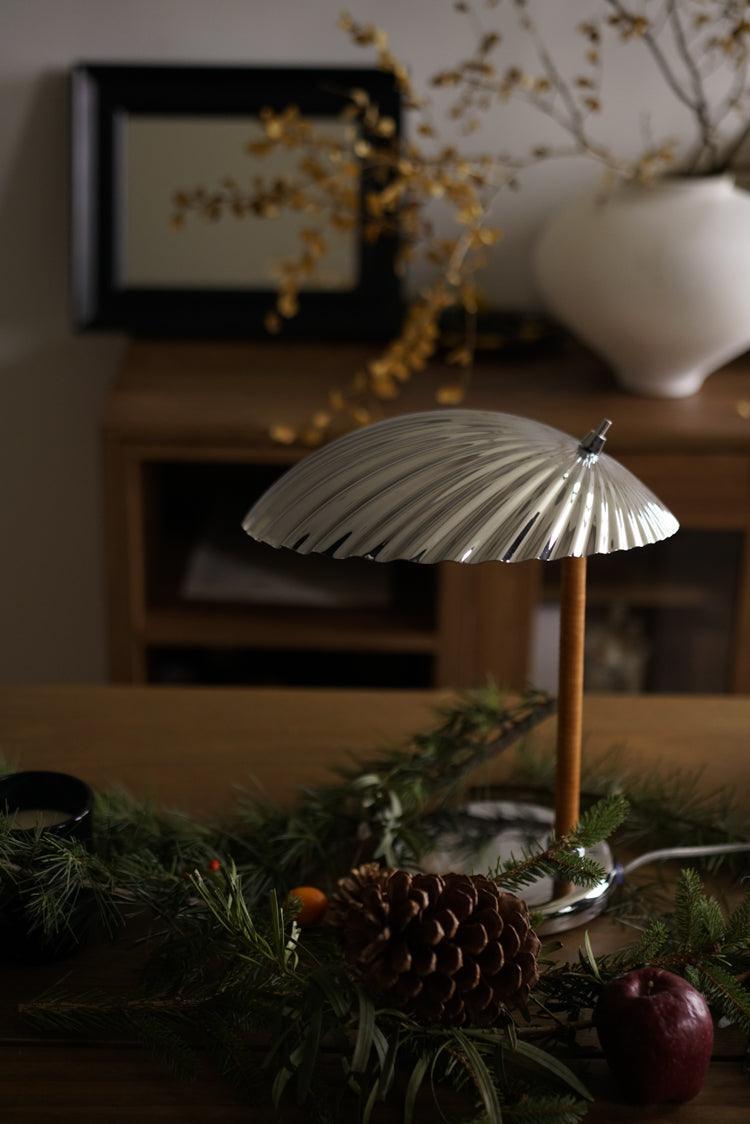 Brass Shell Table Lamp-DWHOME