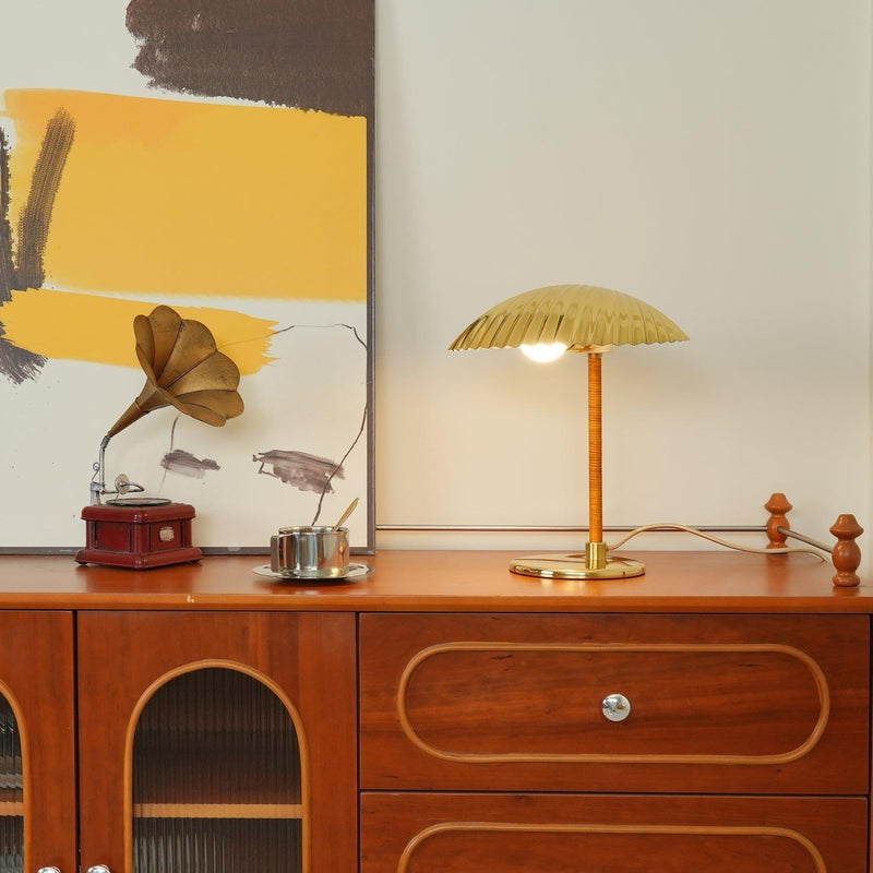 Brass Shell Table Lamp-DWHOME