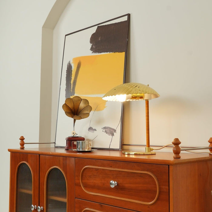 Brass Shell Table Lamp-DWHOME