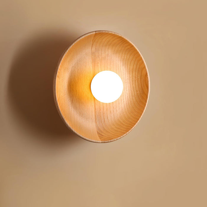 Centric Wall Lamp.