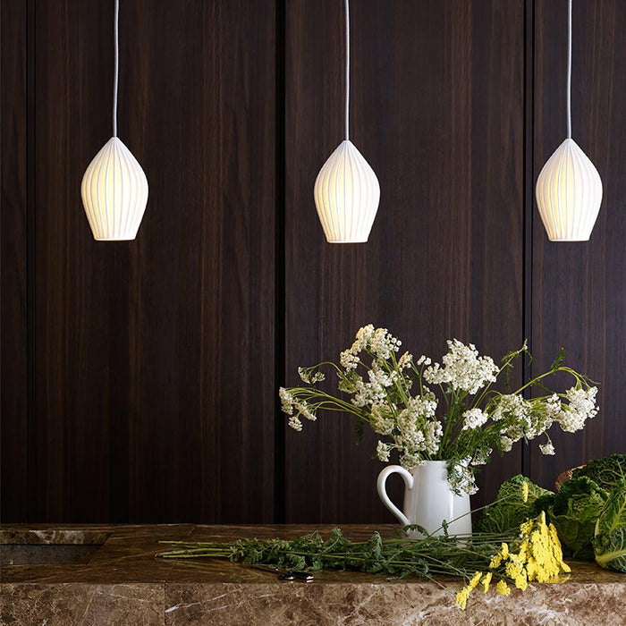 Ceramic Ribbed Pendant Light-DWHOME