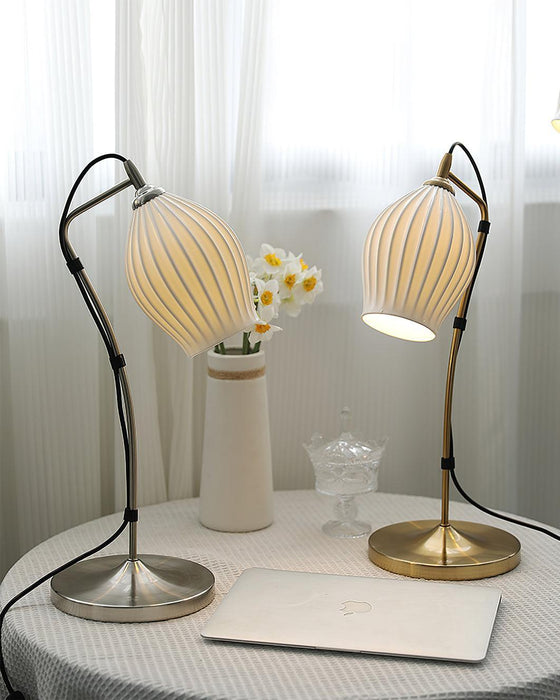 Ceramic Ribbed Table Lamp-DWHOME