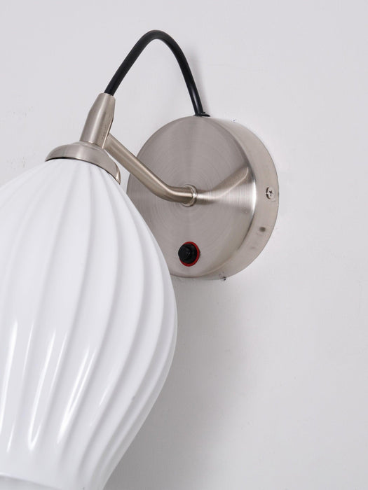 Ceramic Ribbed Wall light - DWHOME