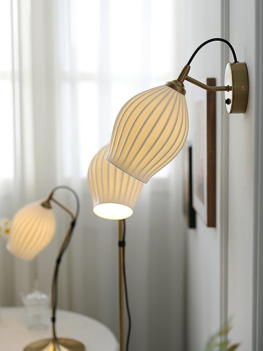 Ceramic Ribbed Wall light - DWHOME