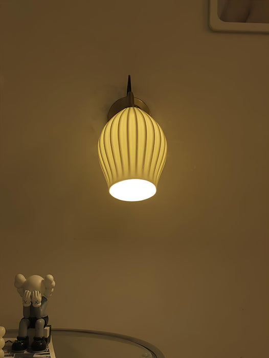 Ceramic Ribbed Wall light - DWHOME