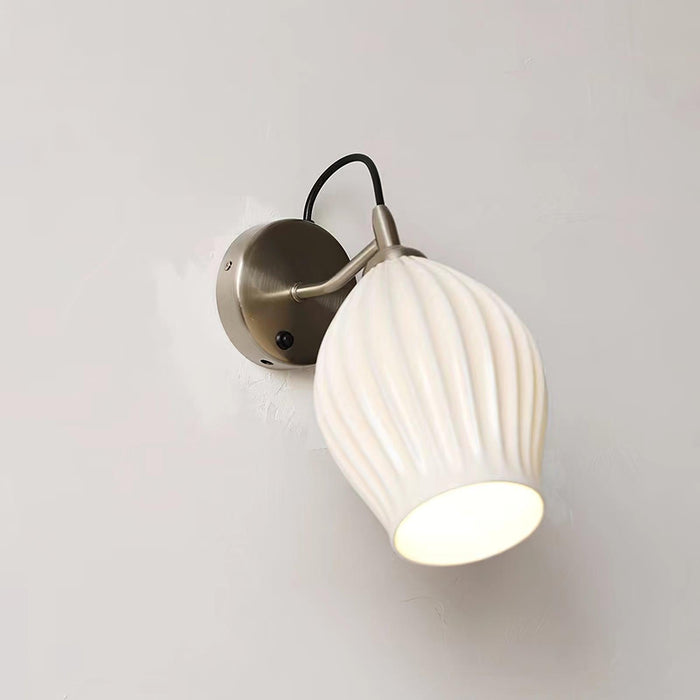 Ceramic Ribbed Wall light - DWHOME