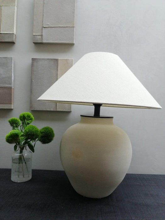 Decker Table Lamp - DWHOME