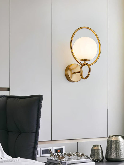 Circle Global Wall Lamp.