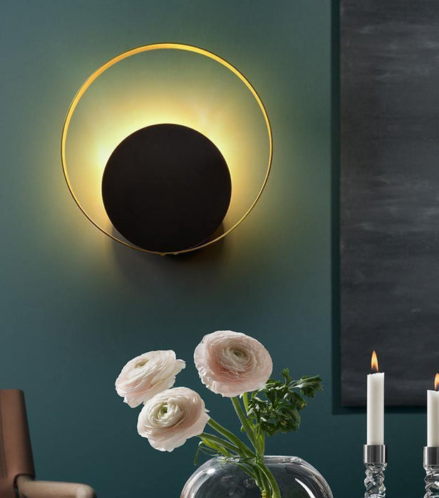 Circle Wall Lamp.