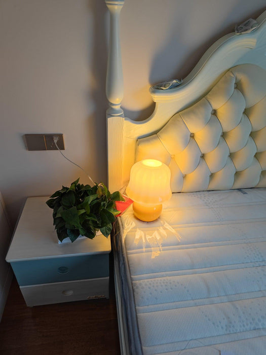 Creamy Mushroom Table Lamp-DWHOME
