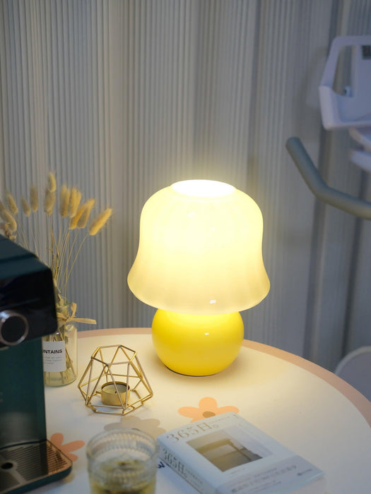 Creamy Mushroom Table Lamp-DWHOME