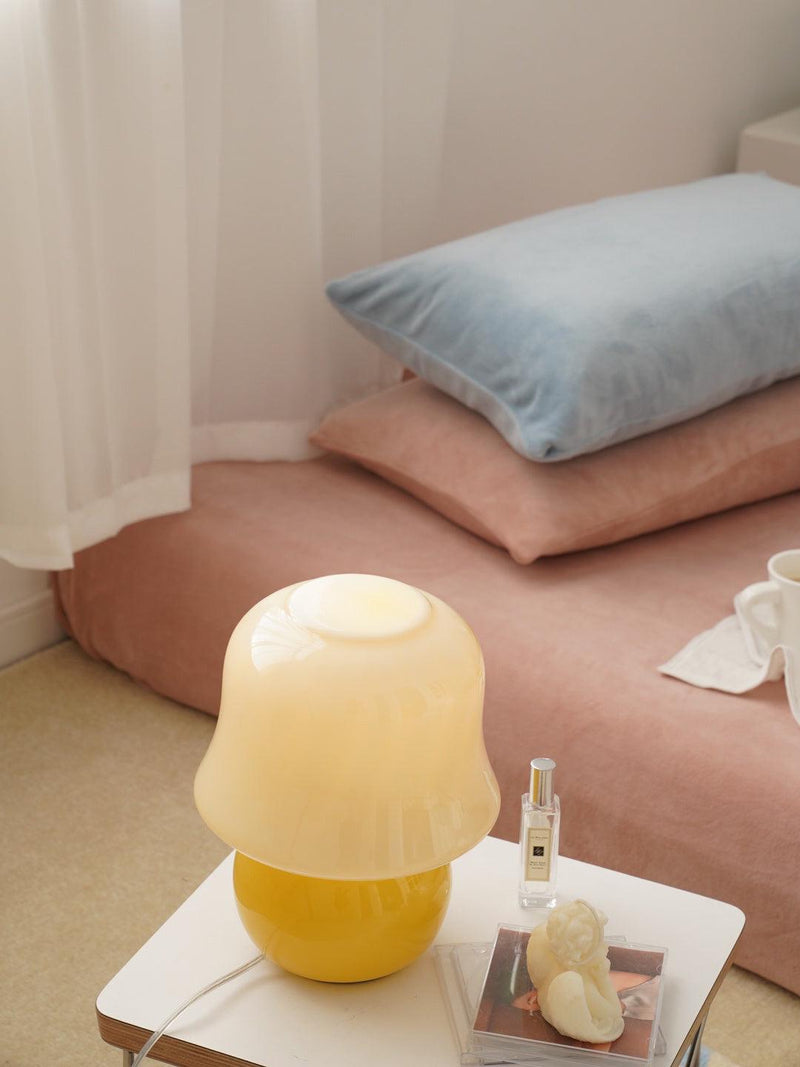 Creamy Mushroom Table Lamp-DWHOME