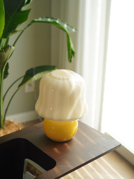 Creamy Mushroom Table Lamp-DWHOME