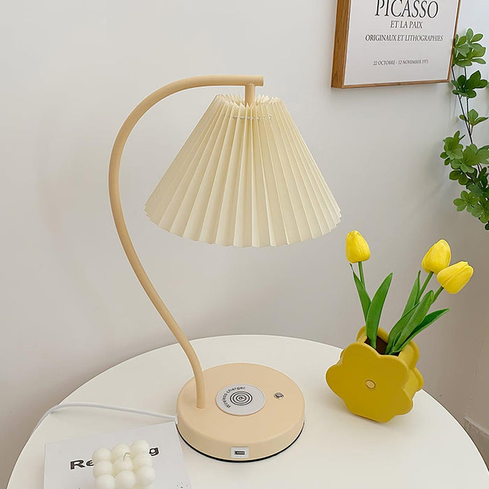 Crescini Pleated Table Lamp - DWHOME