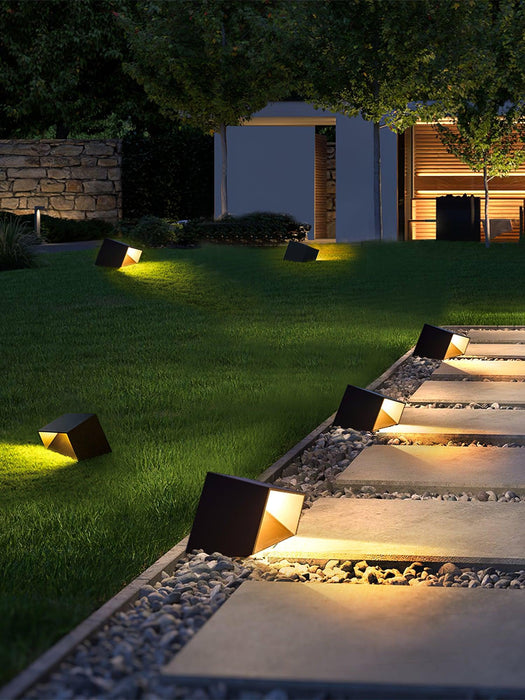 Cube Garden Outdoor Light-DWHOME