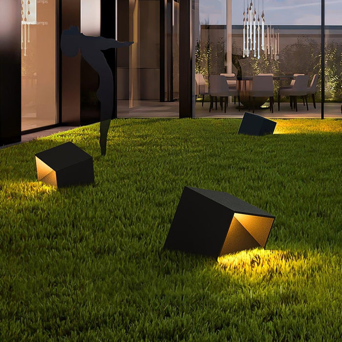 Cube Garden Solar Outdoor Light - DWHOME