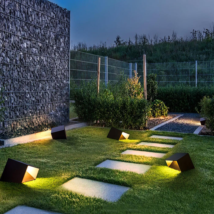 Cube Garden Solar Outdoor Light - DWHOME