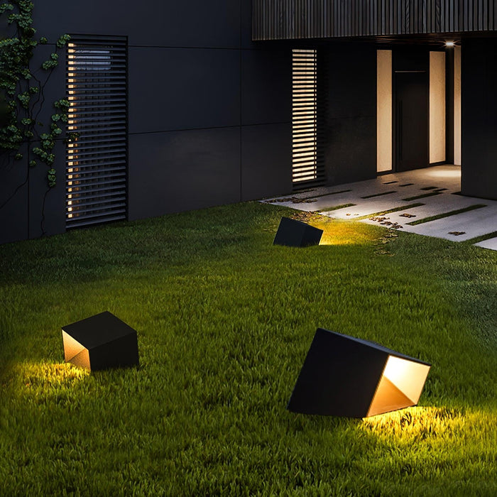 Cube Garden Solar Outdoor Light - DWHOME