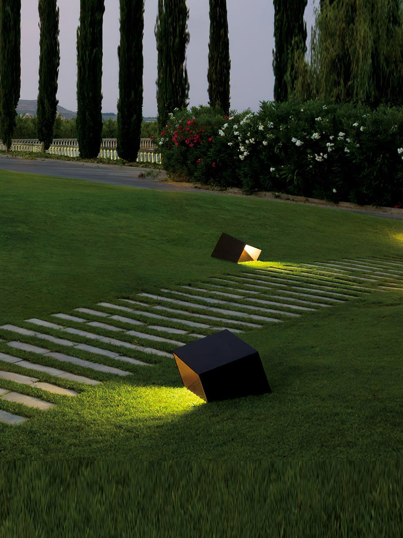 Cube Garden Solar Outdoor Light-DWHOME