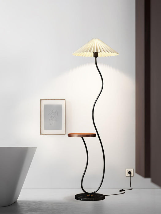 Curvatura Floor Lamp.