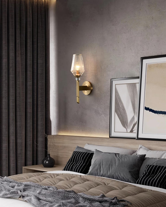 Devora Brass Wall Lamp - Vakkerlight