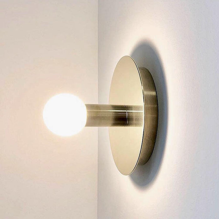 Dot Wall Lamp.